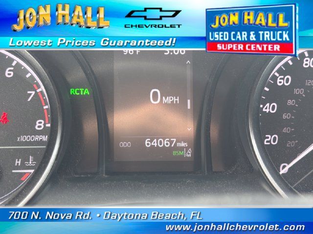 Used 2021 Toyota Camry SE w/ Convenience Package FWD image 18