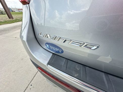 Used 2022 Ford Explorer Limited w/ Hybrid Equipment Group 310A AWD/4WD image 33