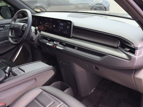 Used 2026 Kia EV9 Land w/ Nightfall Edition Package AWD/4WD image 31