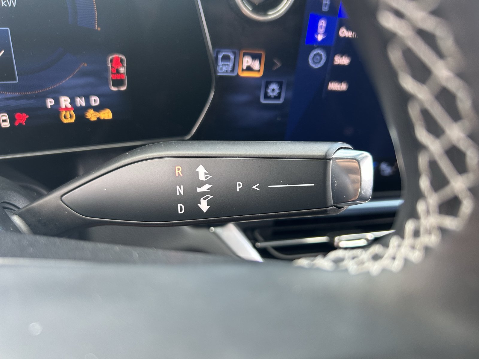 Certified 2024 Chevrolet Equinox EV LT FWD image 30