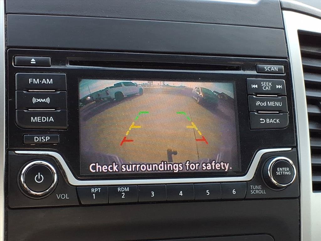 Used 2018 Nissan Frontier SV AWD/4WD image 12