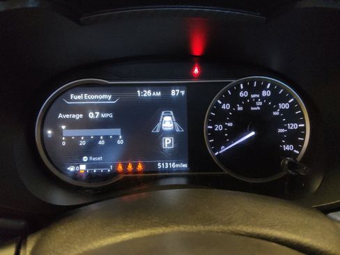 Used 2023 Nissan Versa SV FWD image 23