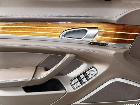 Used 2012 Porsche Panamera Turbo S image 16