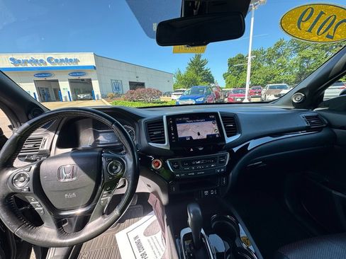 Used 2019 Honda Ridgeline Black Edition image 10