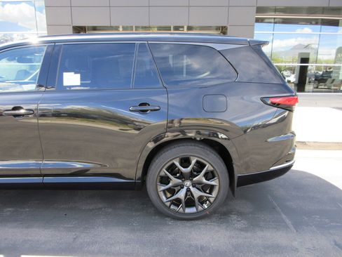 New 2026 Lexus TX 500h AWD image 5