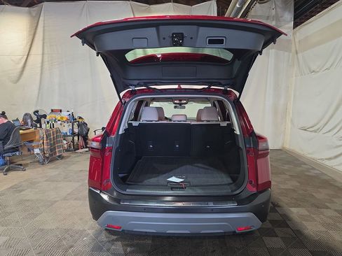 Used 2023 Nissan Rogue SV AWD/4WD image 19