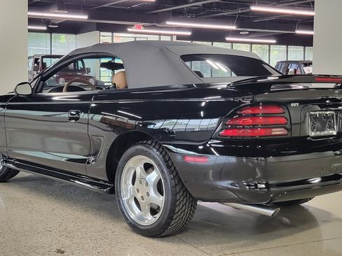 Used 1995 Ford Mustang GT RWD image 25