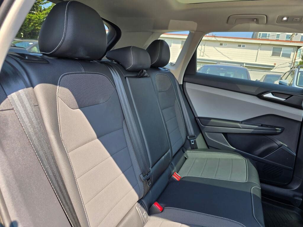 Used 2023 Volkswagen Taos SE w/ Panoramic Sunroof Package AWD/4WD image 14