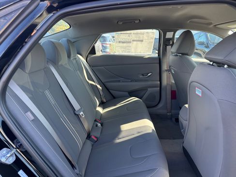 New 2025 Hyundai Elantra Sport image 28