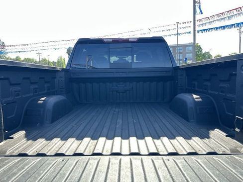 Certified 2025 Chevrolet Silverado 1500 High Country w/ Midnight Edition AWD/4WD image 27