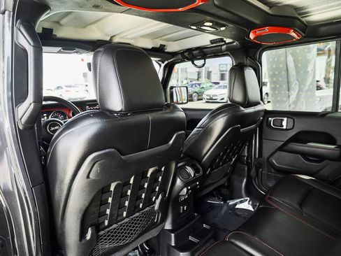 Used 2019 Jeep Wrangler Unlimited Rubicon AWD/4WD image 46