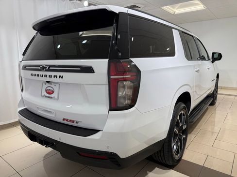 Used 2023 Chevrolet Suburban RST AWD/4WD image 4