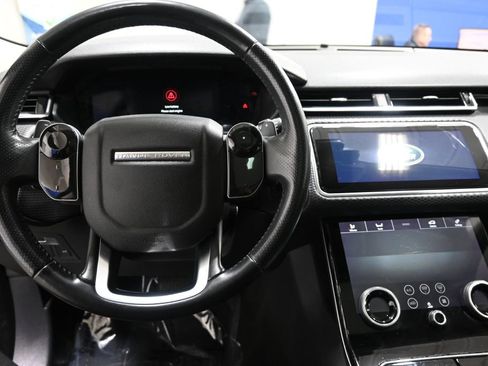 Used 2018 Land Rover Range Rover Velar S image 9