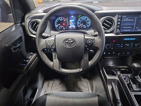 Used 2023 Toyota Tacoma TRD Sport image 13