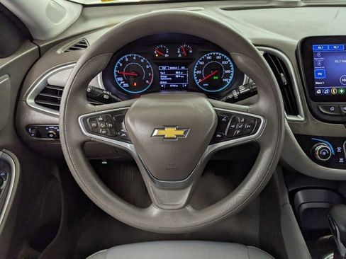 Used 2023 Chevrolet Malibu LS FWD image 10