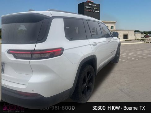 Used 2023 Jeep Grand Cherokee L Laredo AWD/4WD image 13