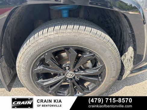 Used 2022 Toyota RAV4 SE AWD/4WD image 7