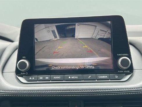 Certified 2025 Nissan Rogue S image 17