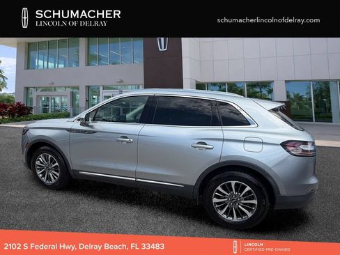 Used 2023 Lincoln Nautilus FWD w/ Premium Package image 5