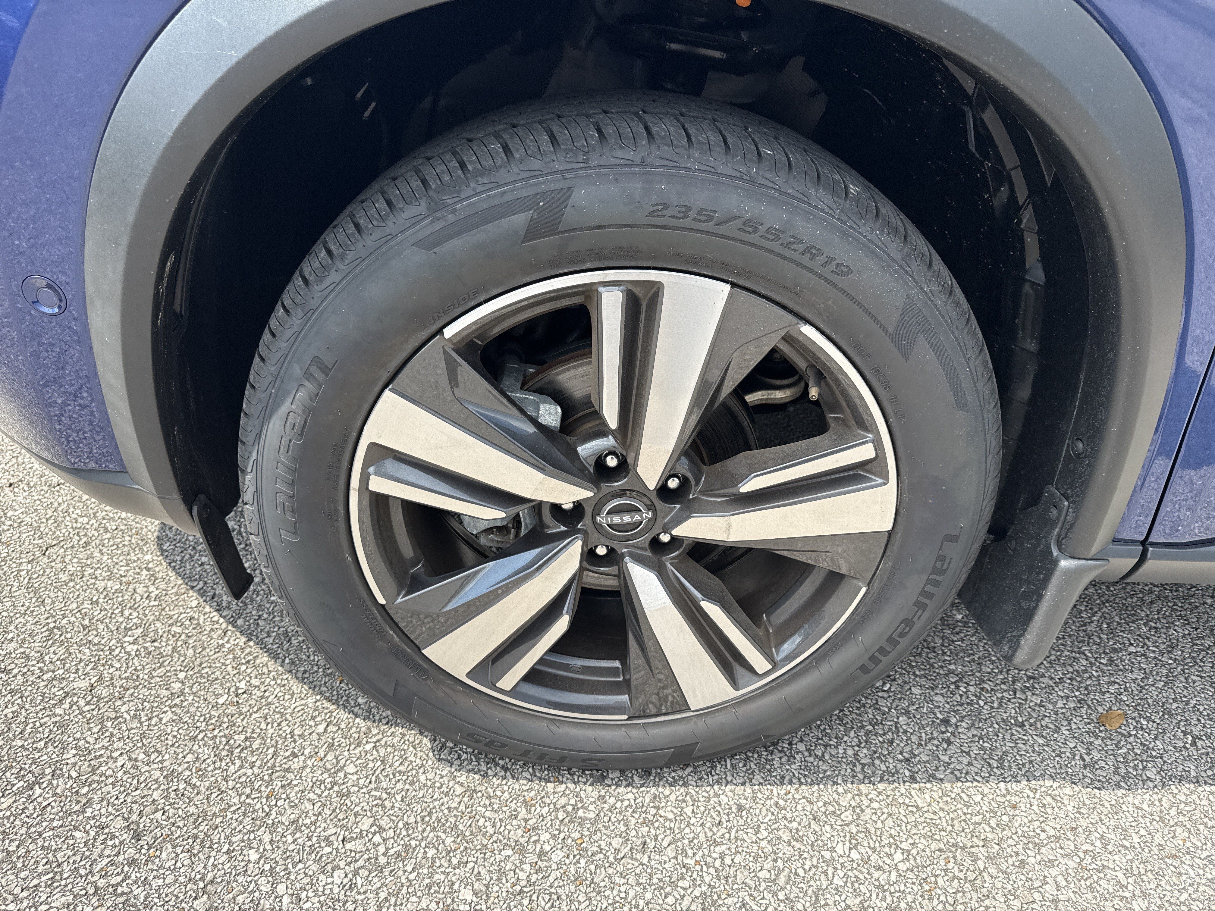 Used 2023 Nissan Rogue Platinum FWD image 11