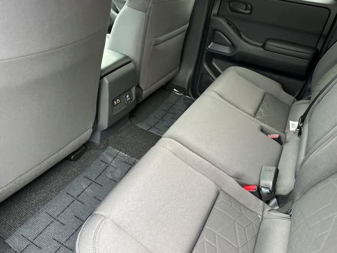 New 2026 Nissan Frontier SV w/ SV Convenience Package image 4