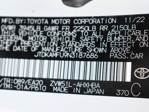 Certified 2022 Toyota Prius XLE w/ Premium Convenience Package FWD image 34
