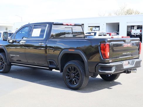Used 2023 GMC Sierra 2500 Denali w/ Denali Black Diamond Edition image 6