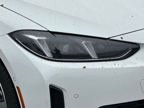 Used 2025 BMW i4 eDrive40 w/ Premium Package image 10