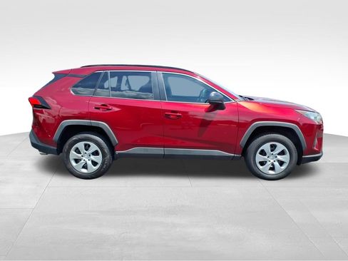 Used 2019 Toyota RAV4 LE FWD image 27
