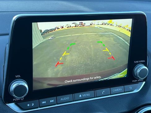 Used 2025 Nissan Sentra SV image 22