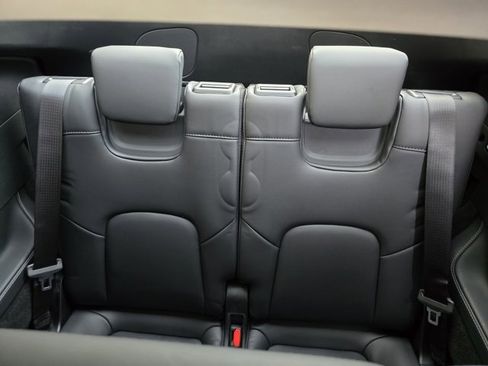 Used 2024 Tesla Model Y Long Range image 43