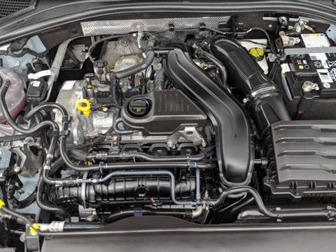Used 2025 Volkswagen Jetta SE w/ Sunroof Package FWD image 27
