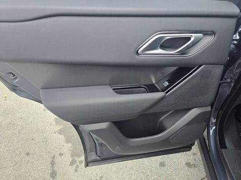 Certified 2025 Land Rover Range Rover Velar Dynamic SE image 19