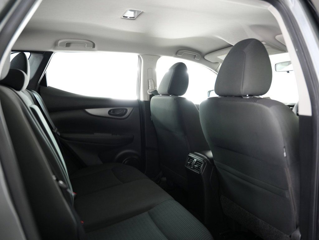Used 2018 Nissan Rogue Sport S FWD image 33