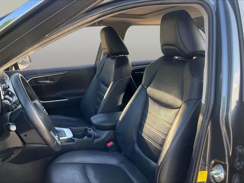 Used 2020 Toyota RAV4 Limited w/ Limited Grade Weather Package AWD/4WD image 8