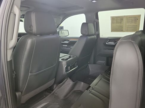 Used 2025 GMC Sierra 1500 Denali w/ Technology Package AWD/4WD image 11