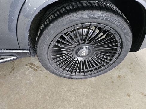 Used 2025 Mercedes-Benz GLE 450e 4MATIC image 9