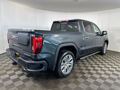 Used 2022 GMC Sierra 1500 Denali w/ Denali Premium Package AWD/4WD image 3