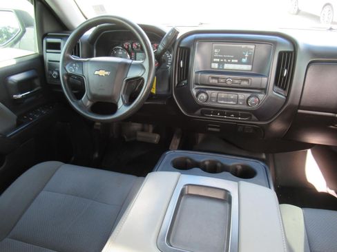 Used 2018 Chevrolet Silverado 1500 Custom w/ Trailering Package RWD image 13