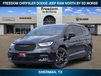 New 2026 Chrysler Pacifica Select w/ S Appearance Package video 1