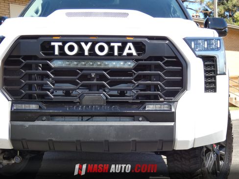 Used 2024 Toyota Tundra Limited AWD/4WD image 18