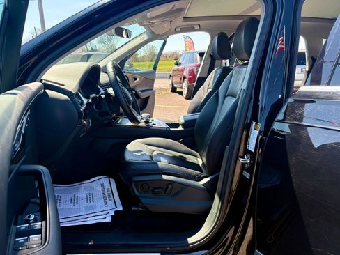 Used 2017 Audi Q7 3.0T Premium Plus w/ Premium Plus Package image 17