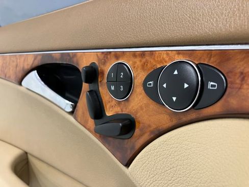 Used 2008 Mercedes-Benz E 350 Sedan image 34