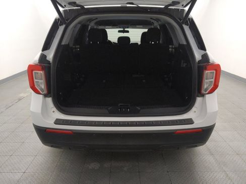 Used 2022 Ford Explorer XLT image 29
