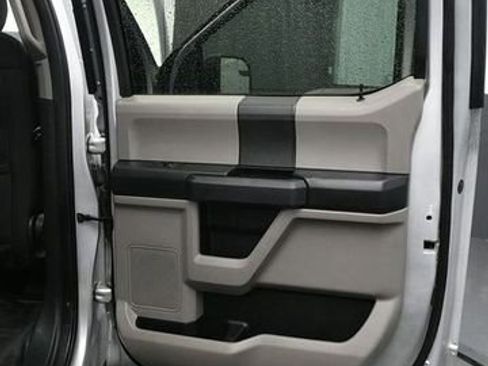 Used 2019 Ford F150 XL w/ Equipment Group 101A Mid AWD/4WD image 13