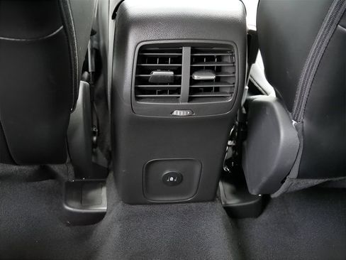 Used 2024 Ford Escape SE FWD image 15