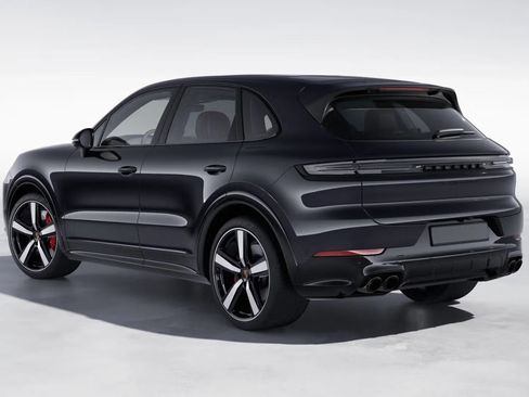 New 2026 Porsche Cayenne GTS image 3
