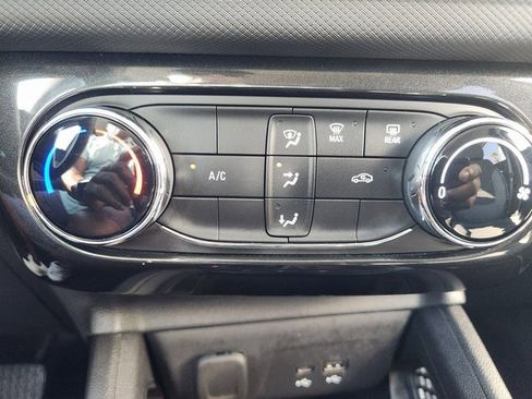 Used 2024 Chevrolet TrailBlazer LT w/ Driver Confidence Package image 26