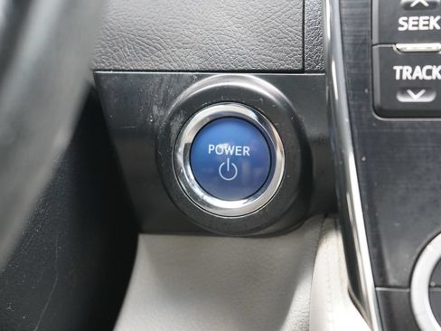 Used 2012 Toyota Camry XLE w/ Leather Pkg FWD image 22