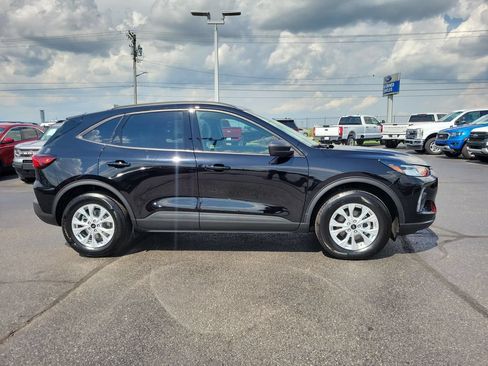 Certified 2026 Ford Escape Active w/ Cold Weather Package AWD/4WD image 3